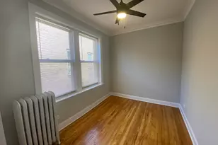 1525 W Estes Ave, Chicago, IL 60626 - Photo 9