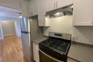 1525 W Estes Ave, Chicago, IL 60626 - Photo 5