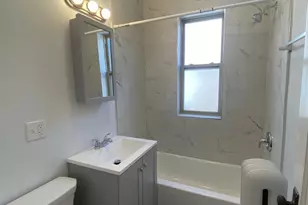 1525 W Estes Ave, Chicago, IL 60626 - Photo 11