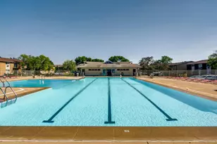 8928 N Steven Dr, Des Plaines, IL 60016 - Photo 11