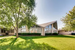 8928 N Steven Dr, Des Plaines, IL 60016 - Photo 9