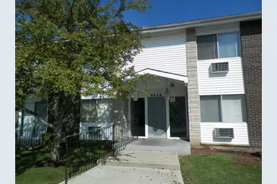 8928 N Steven Drive #2D, Des Plaines, IL 60016 - Photo 1