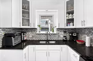 3320 W 60th Pl, Chicago, IL 60629 - Photo 11