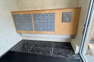 8210 Elmwood Ave, Skokie, IL 60077 - Photo 21