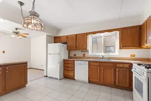 8160 168th Pl, Tinley Park, IL 60477 - Photo 9