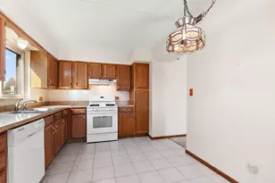 8160 168th Pl, Tinley Park, IL 60477 - Photo 7