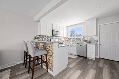 2027 N Michigan Avenue, Davenport, IA 52804 - Photo 7