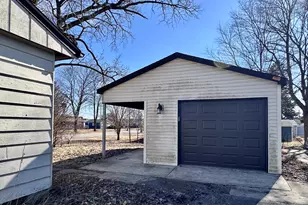 938 E Garden St, Dekalb, IL 60115 - Photo 13