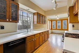 701 Elmore St, Park Ridge, IL 60068 - Photo 9