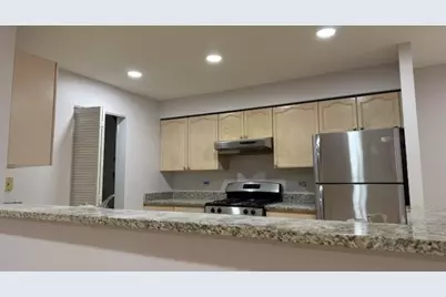 726 N Gary Avenue #108, Carol Stream, IL 60188 - Photo 3