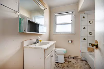 9158 S Clyde Avenue, Chicago, IL 60617 - Photo 9