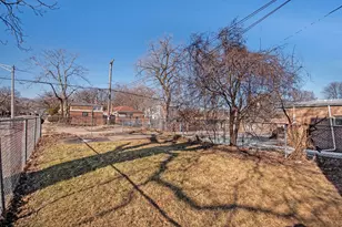 9158 S Clyde Ave, Chicago, IL 60617 - Photo 23