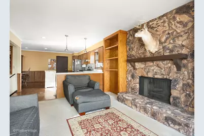 130 W End Road, Roselle, IL 60172 - Photo 11