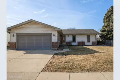 130 W End Road, Roselle, IL 60172 - Photo 1