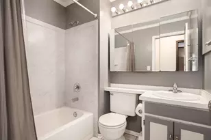 130 West End Rd, Roselle, IL 60172 - Photo 13