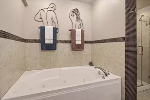 6420 Double Eagle Dr, Woodridge, IL 60517 - Photo 19