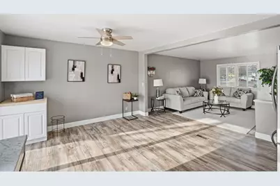 368 33rd Avenue Court, East Moline, IL 61244 - Photo 9