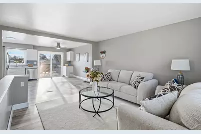 368 33rd Avenue Court, East Moline, IL 61244 - Photo 5