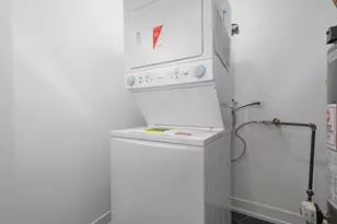 1916 N Ridgeway Ave, Chicago, IL 60647 - Photo 11