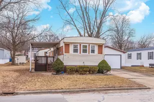 7 Oak Valley Rd, Bloomington, IL 61704 - Photo 27