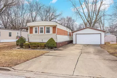 7 Oak Valley Road, Bloomington, IL 61704 - Photo 1