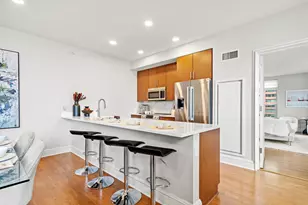 850 N Lake Shore Dr, Chicago, IL 60611 - Photo 17