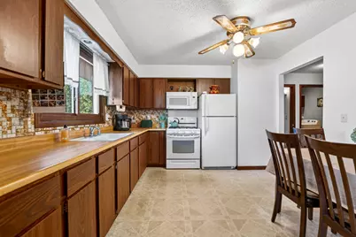 9506 Henninger Drive, Belvidere, IL 61008 - Photo 11