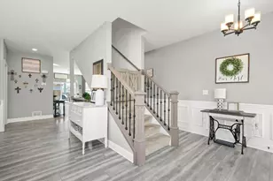 405 Locust Ln, Peotone, IL 60468 - Photo 7