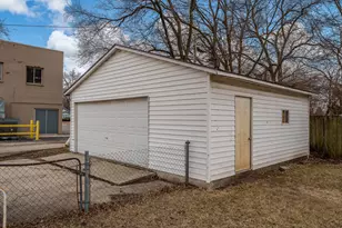 355 Grand Blvd, Loves Park, IL 61111 - Photo 5