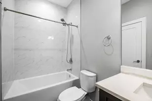 3708 W Cornelia Ave, Chicago, IL 60618 - Photo 19