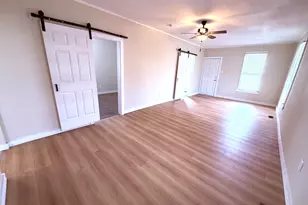 518 E Noleman St, Centralia, IL 62801 - Photo 3