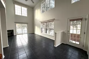 362 Town Pl Cir, Buffalo Grove, IL 60089 - Photo 3