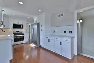 5435 N Mobile Ave, Chicago, IL 60630 - Photo 13