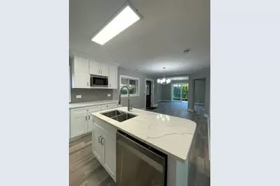 5547 S Peck Avenue, Countryside, IL 60525 - Photo 11