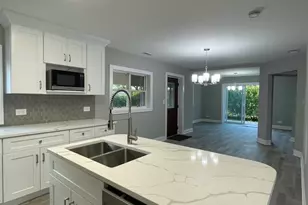 5547 S Peck Ave, Countryside, IL 60525 - Photo 11