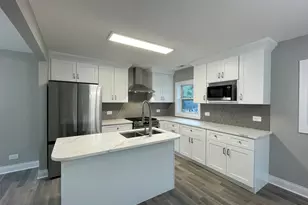 5547 S Peck Ave, Countryside, IL 60525 - Photo 9