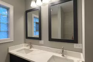 5547 S Peck Ave, Countryside, IL 60525 - Photo 17