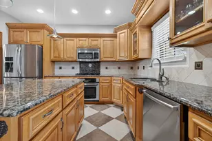 714 Joanne Dr, Minooka, IL 60447 - Photo 11