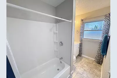 2125 N Nevada Avenue, Davenport, IA 52804 - Photo 13