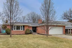 297 Columbine Dr, Clarendon Hills, IL 60514 - Photo 1