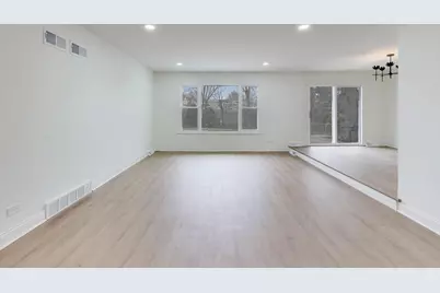 297 Columbine Drive, Clarendon Hills, IL 60514 - Photo 11