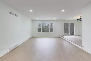 297 Columbine Dr, Clarendon Hills, IL 60514 - Photo 11