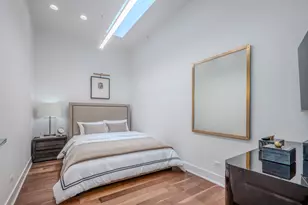 22 E Elm St, Chicago, IL 60611 - Photo 13