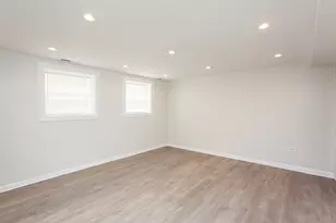 3604 W Roscoe St, Chicago, IL 60618 - Photo 7