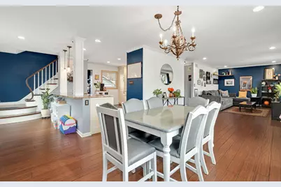 8206 Mango Avenue, Morton Grove, IL 60053 - Photo 7