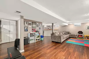 8206 Mango Ave, Morton Grove, IL 60053 - Photo 25