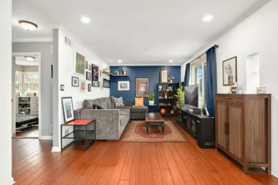 8206 Mango Avenue, Morton Grove, IL 60053 - Photo 3