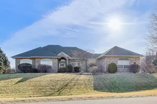 15N866 Meadow Ct, Hampshire, IL 60140 - Photo 1