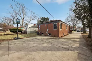 534 Hermitage Dr, Deerfield, IL 60015 - Photo 25