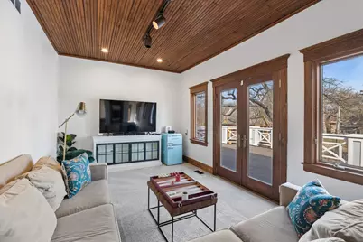 530 N East Avenue, Oak Park, IL 60302 - Photo 17